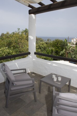 Terrace/patio - A sea view private villa.

 (Pomos village)