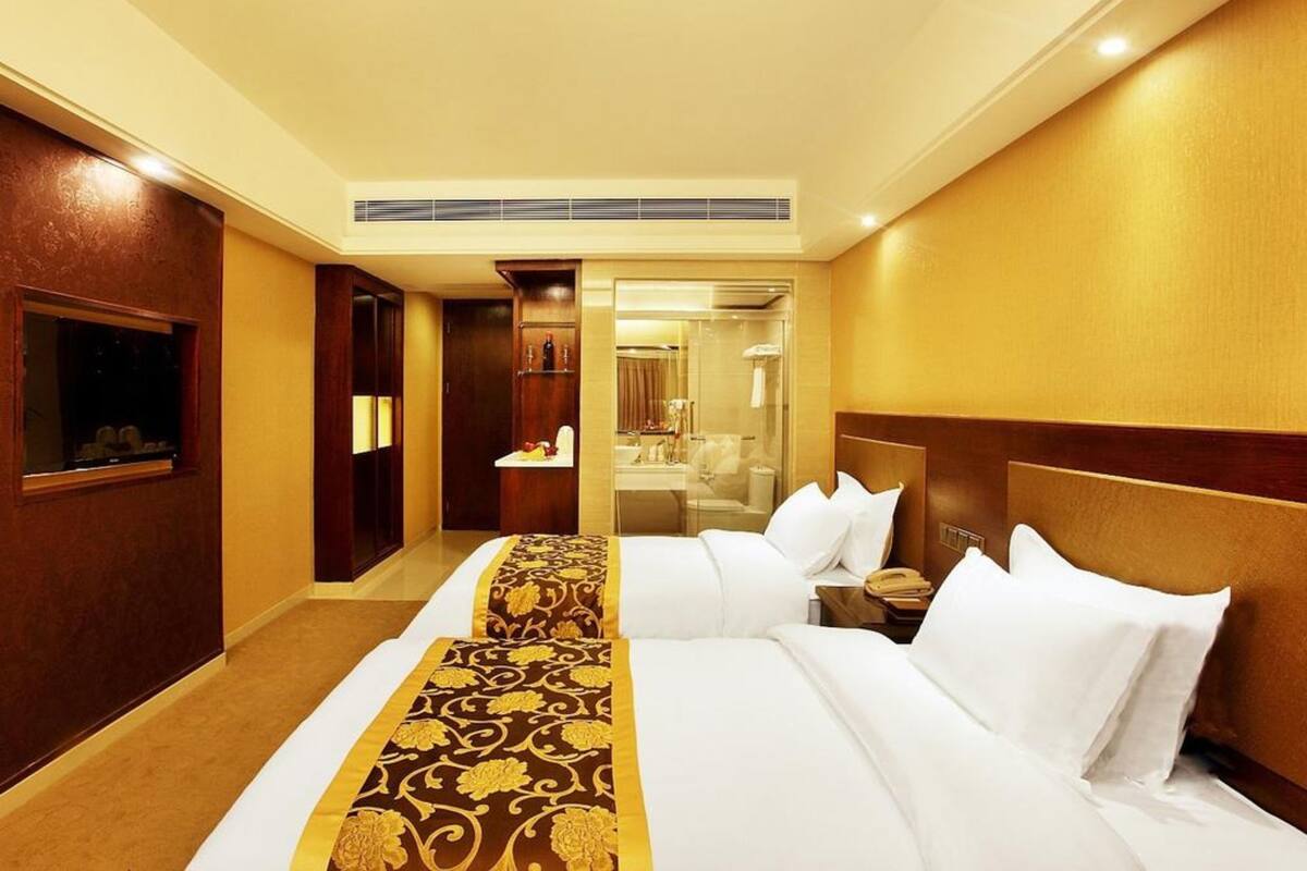 Deluxe Twin Room | Desk, blackout drapes, WiFi (free)
