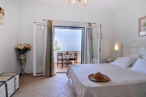 4 Schlafzimmer, Schreibtisch, Bügeleisen/Bügelbrett, kostenloses WLAN