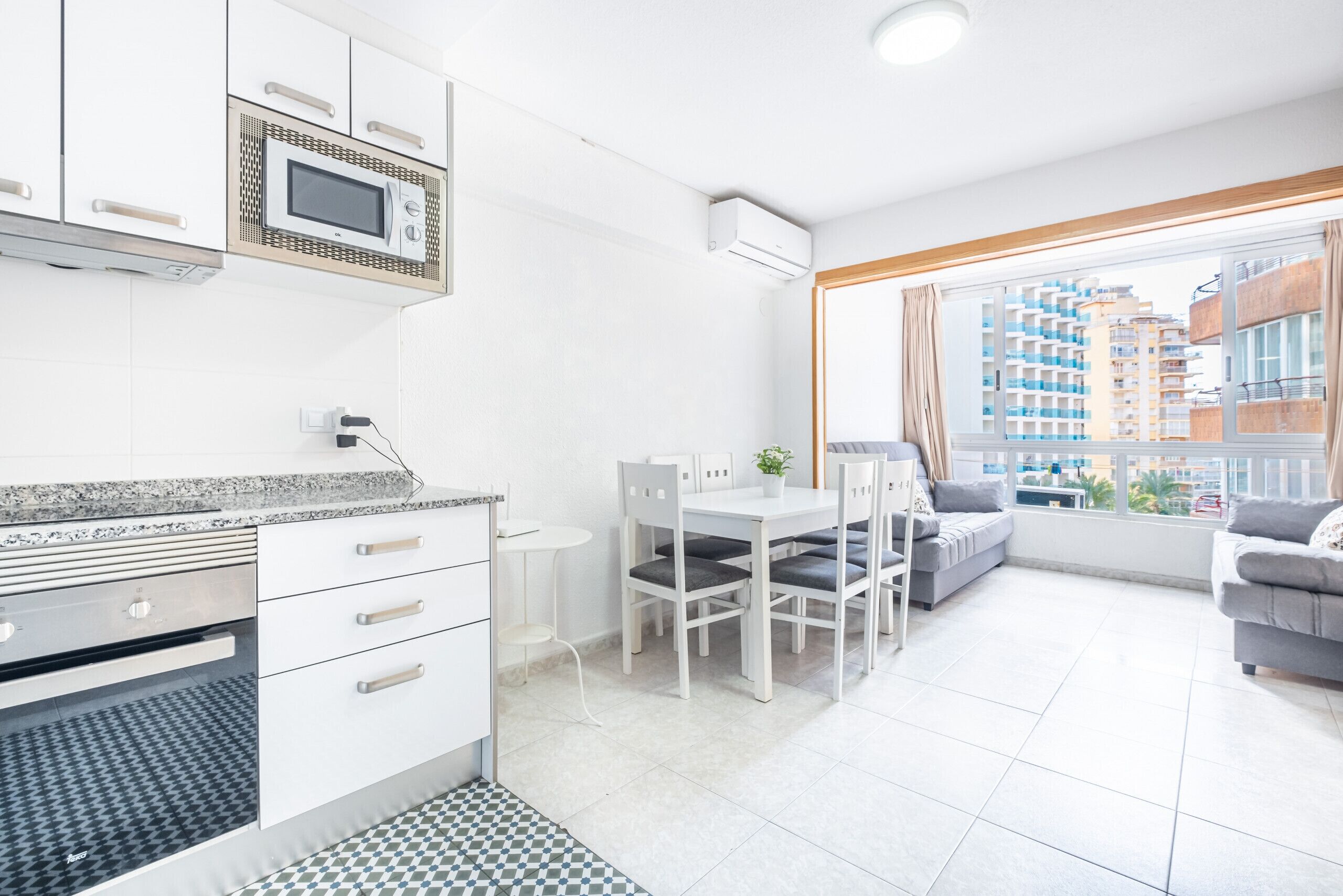 Fridge, microwave, oven, coffee/tea maker