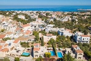 Exterior - Family villa Elia with heated pool, 2 minutes walking to local amenities (Rethymno)