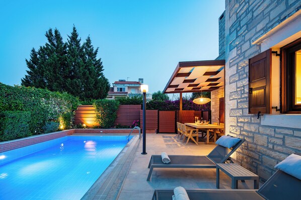 Outdoor pool, a heated pool