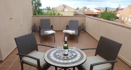 Stunning 3 Bed luxury villa, private pool, fibre WIFI, walk to beaches & bars