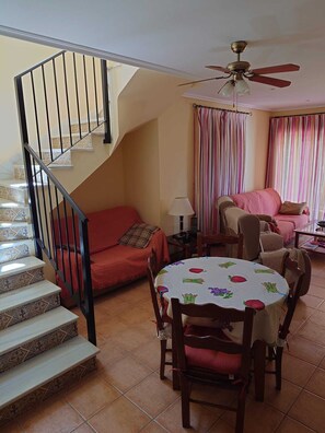 Smart TV, DVD player - VILLA ALANDALUS VERA PLAYA (Vera playa)