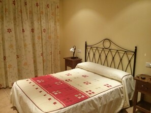 3 bedrooms, iron/ironing board, travel crib, free WiFi - VILLA ALANDALUS VERA PLAYA (Vera playa)