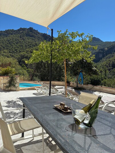 RURAL HOUSE JUAN'S SIERRA CAZORLA SEGURA AND LAS VILLAS 21 € per person / night 