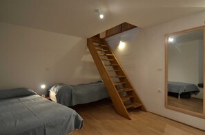 2 bedrooms, free WiFi, bed sheets