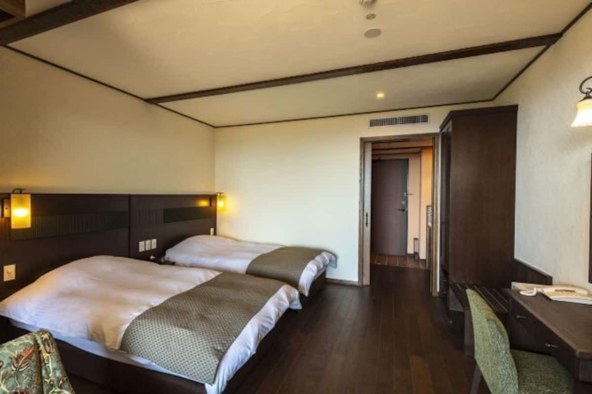 Coffres-forts dans les chambres, chambres insonorisées, draps fournis