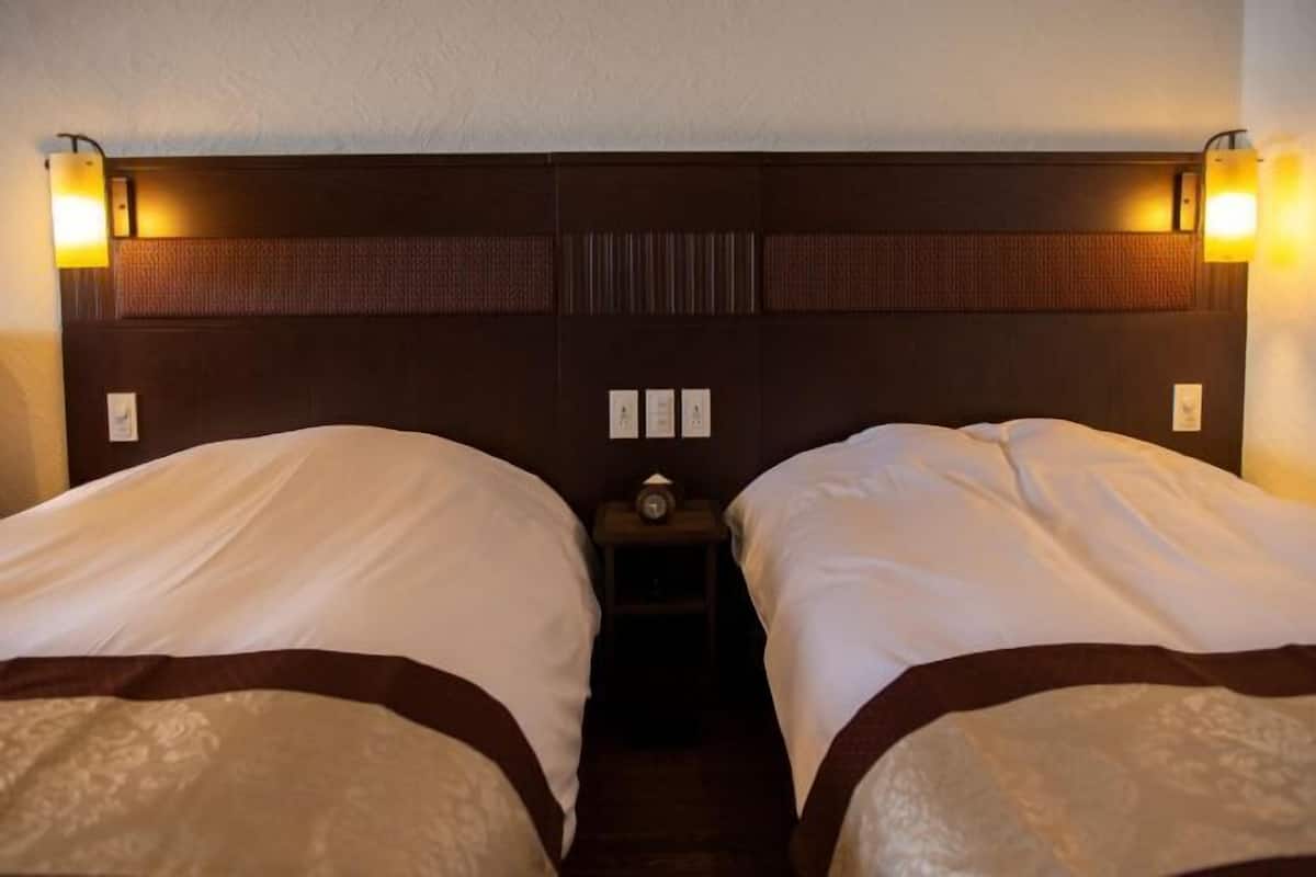 Coffres-forts dans les chambres, chambres insonorisées, draps fournis