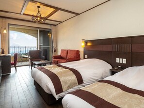 In-room safe, soundproofing, bed sheets - LA VISTA Kirishima Hills (Kirishima)