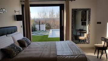 3 chambres, coffres-forts dans les chambres, fer et planche Ă repasser