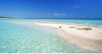 Salento, vieux moulin paisible dans le village, prĂšs de la mer de Castro et d'Otrante.