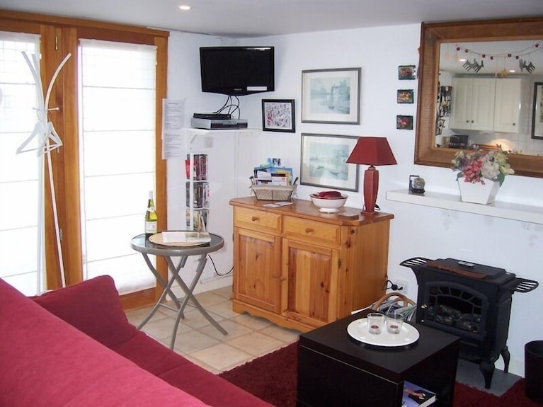 Cosy Mountain Studio;superb Lake/mountain Views;100mtr Ski Lift;sleeps 2/3;wifii - Lake Geneva