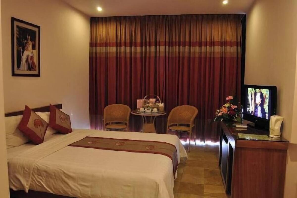 Artículos del minibar gratis y escritorio