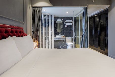 Deluxe Double Room. Collection O Le Grand Hanoi hotel – The Sun
