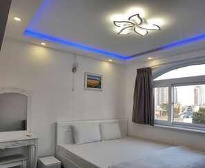 VIP Room, City View | Down duvets, minibar, desk, soundproofing - The Phoenix 74 Hotel (Ho Chi Minh City)