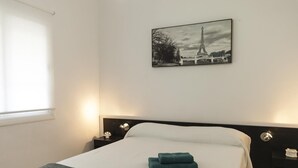 Unclassified image, 4 of 12, button - APARTMENT with TERRACE NEAR BEACH (Tossa de Mar)