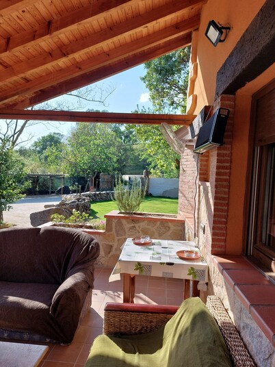 Self catering Higueras y Olivos for 12 people