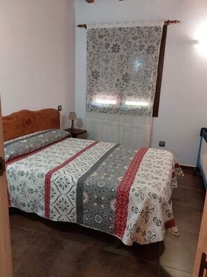 6 bedrooms, WiFi, bed sheets