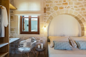 4 Schlafzimmer, Zimmersafe, Bügeleisen/Bügelbrett, Reisekinderbett