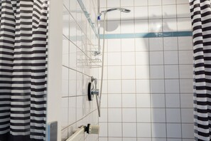 Handtücher, Seife, Toilettenpapier
