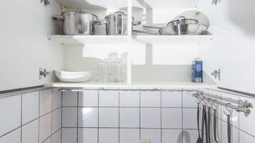 Refrigerador, utensilios de cocina