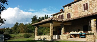 Farm av det 17. århundre med svømmebasseng, Wi-Fi og aircondition