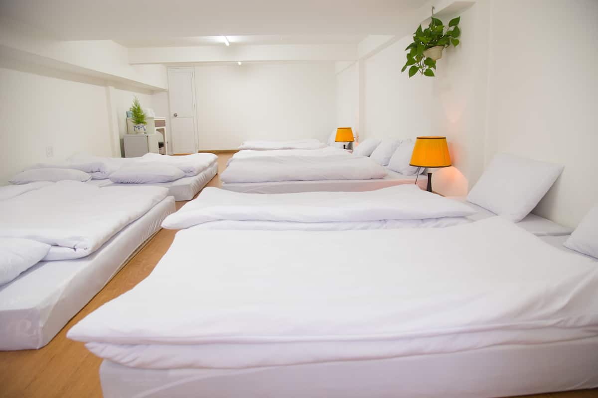 Family Room | Minibar, desk, soundproofing, free WiFi