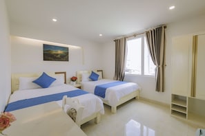 Deluxe Quadruple Room | Minibar, desk, soundproofing, free WiFi - Thanh Thanh Hotel (Da Lat)