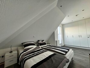2 bedrooms, iron/ironing board, travel cot, WiFi - Penthouse apartment in a newly built house coast magic in Großenbrode (Großenbrode)