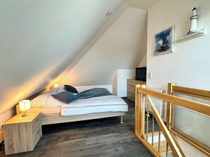 2 bedrooms, iron/ironing board, travel cot, WiFi