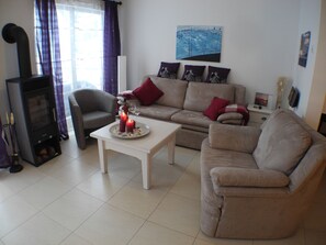 TV, fireplace, DVD player, stereo