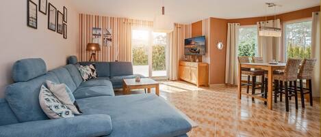 Télévision, chaîne hi-fi