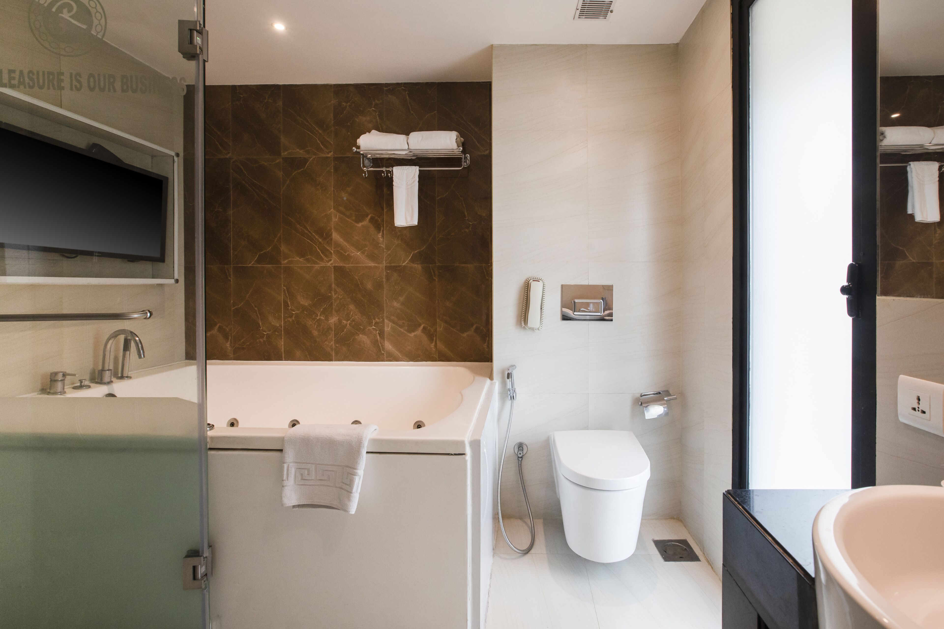 Foto - Ramee Techome