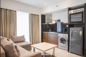 Studio, 1 trÚs grand lit | Cuisine privée | Réfrigérateur, four, lave-vaisselle, cafetiÚre/bouilloire