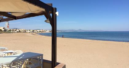 Vacation home with private pool, 2 bedrooms, WiFi, air conditioning, free parking