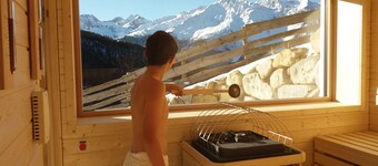 Vacation rental in the Ötztal with sauna – vacation at an organic & horse farm