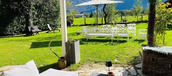 Chalet grand jardin, près de la ville de Salzbourg Lacs, barbecue, transats, 14 