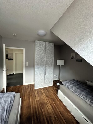 3 Schlafzimmer, Bügeleisen/Bügelbrett, Internetzugang, Bettwäsche