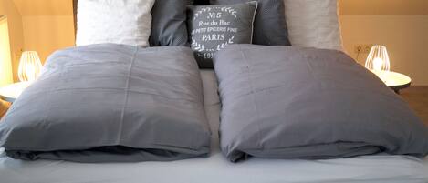 4 chambres, lit parapluie, Wi-Fi gratuit, draps fournis