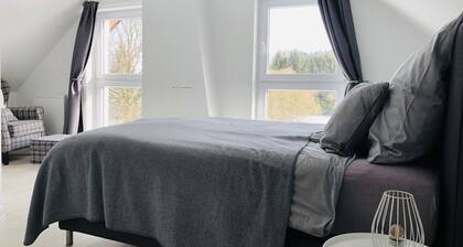 Farmhouse from 1869 with modern ambience, free WLAN, oven and large garden