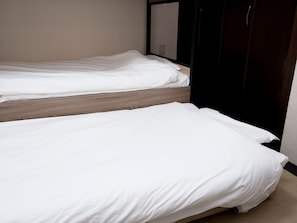 Apartment Room 101