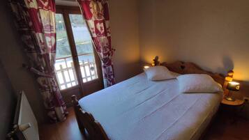 1 chambre, fer et planche Ă repasser, lit parapluie, Wi-Fi gratuit