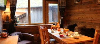 3 CHAMBRES, CENTRE, STYLE CHALET,  CONFORT