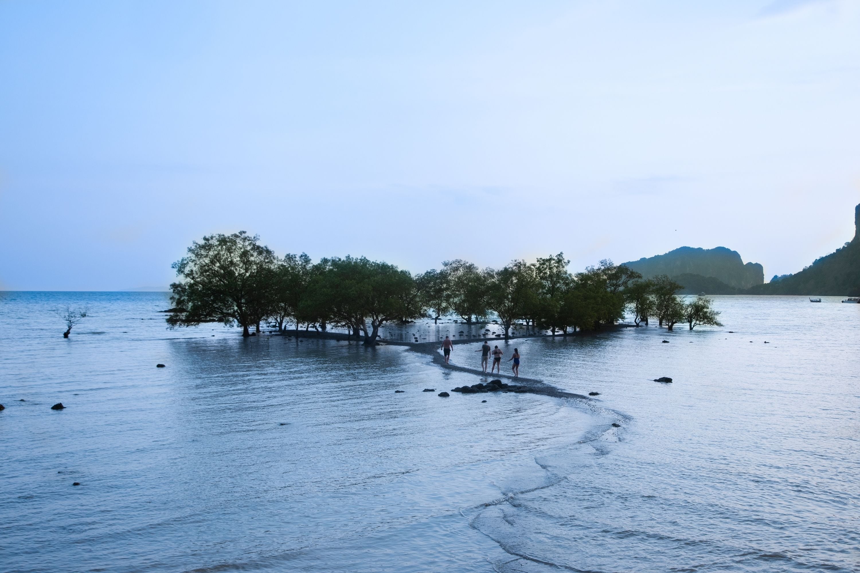 ชายหาด
