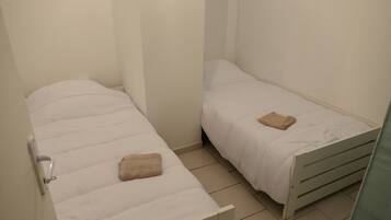 2 chambres, fer et planche Ă repasser, Wi-Fi, draps fournis