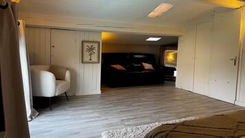 5 chambres, fer et planche à repasser, Wi-Fi gratuit, draps fournis