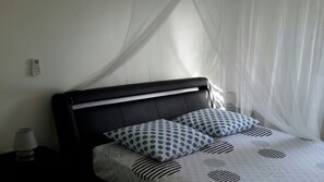 2 bedrooms, WiFi, bed sheets
