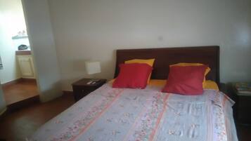 1 bedroom, internet, bed sheets