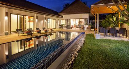 Exotic Boutique 4BR Pool Villa Toya